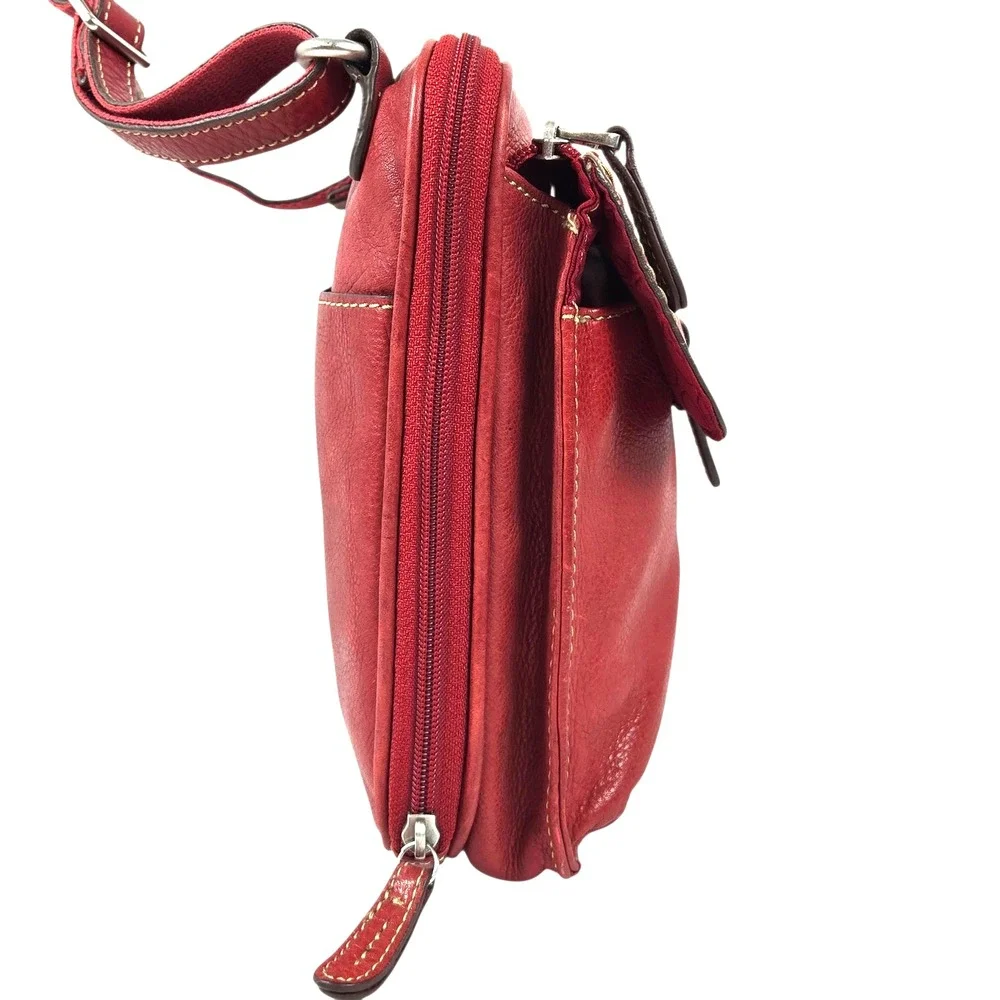Vtg 90s Y2K FOSSIL Crossbody Bag Pebbled Leather Red Boho Zip Around EXCELLENT